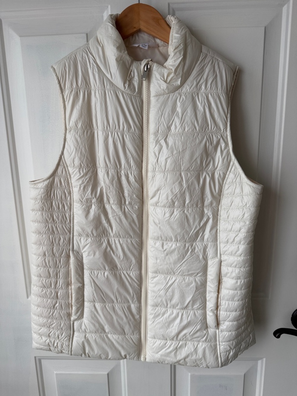Time and Tru Cream Quilted Puffer Vest